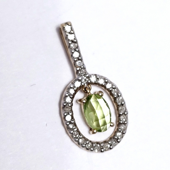 14K Gold Peridot & Diamond Pendant - Picture 3 of 8
